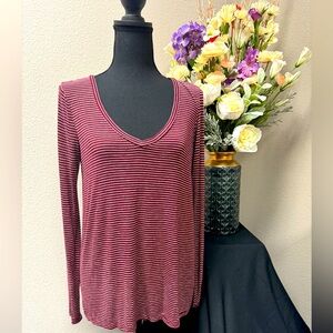 American Eagle Outfitters Soft & Sexy Club Ribbed Long Sleeve V Neck Top size M